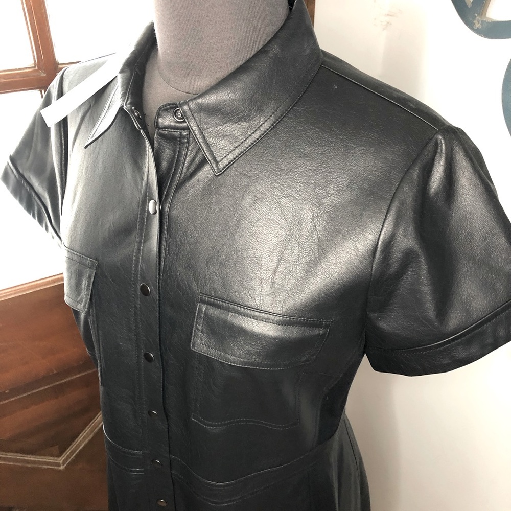 New BCBGMaxAzria Black Faux Leather Button Front Mini with A line skirt Size L
